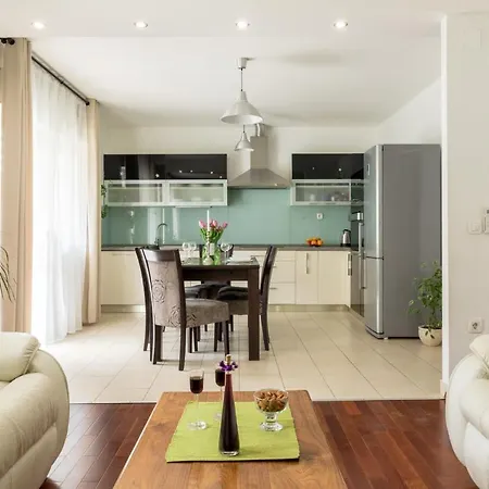 Apartman Kiara Hana * ספליט