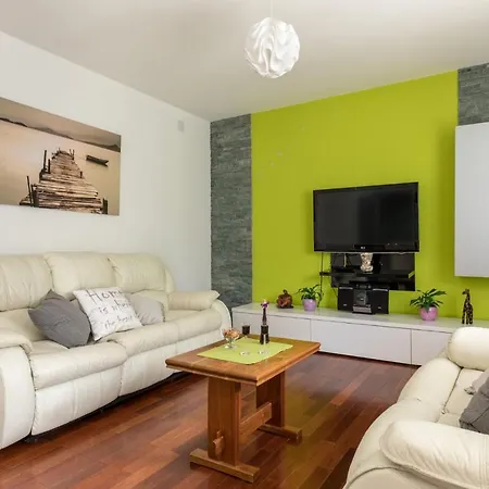 Apartman Kiara Hana Апартаменти Спліт